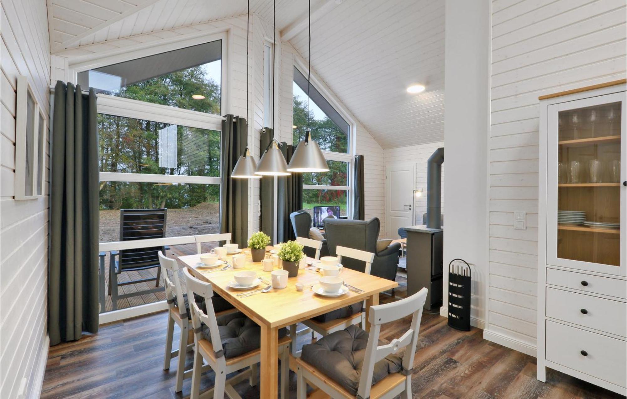 3 Bedroom Stunning Home In Krems Ii-Warderbrueck Gols Exterior foto