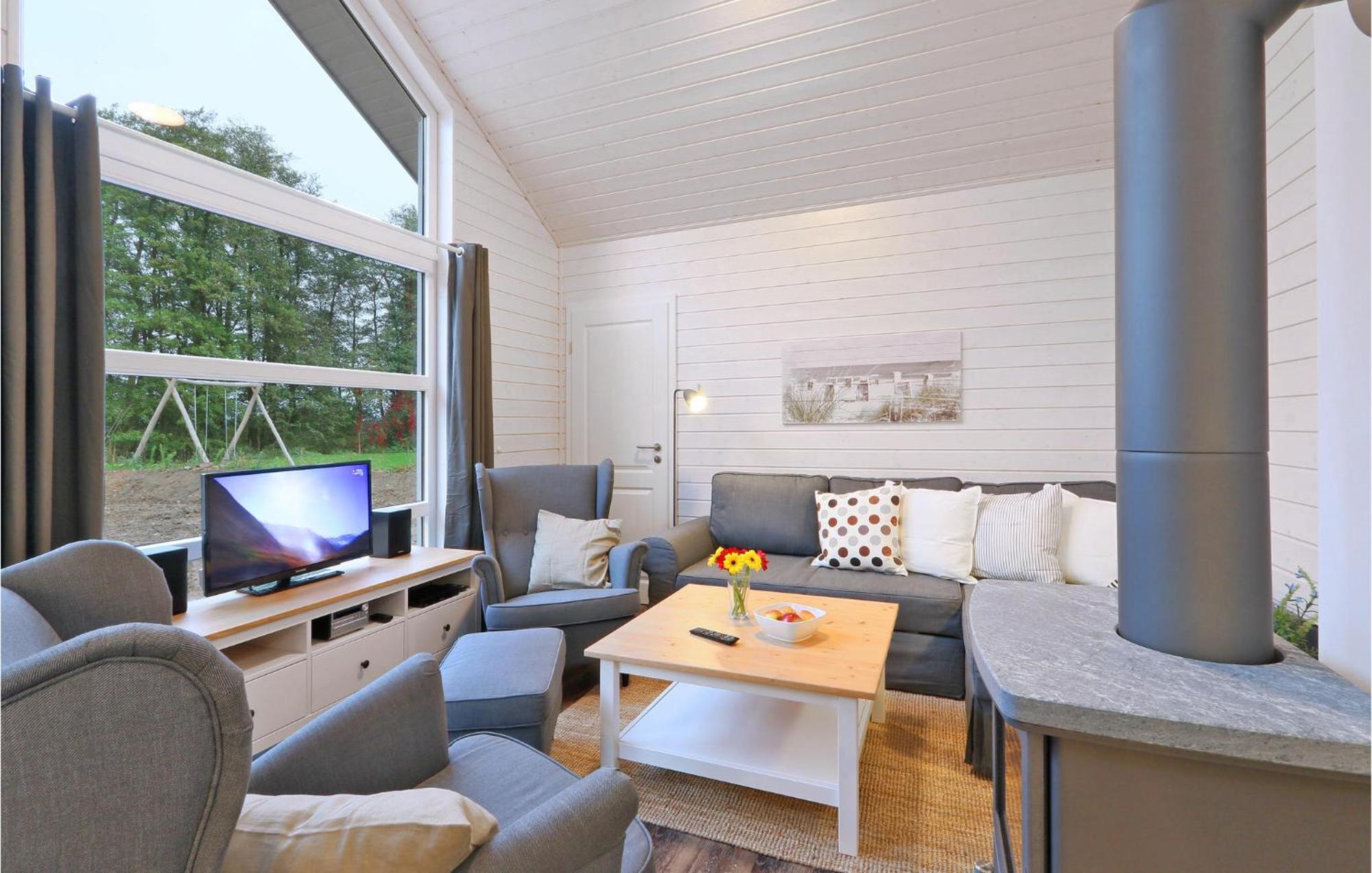 3 Bedroom Stunning Home In Krems Ii-Warderbrueck Gols Exterior foto